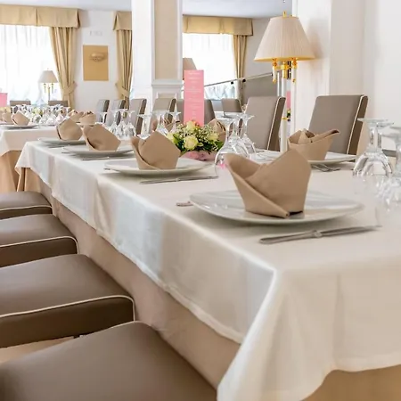Green Park Hotel-2